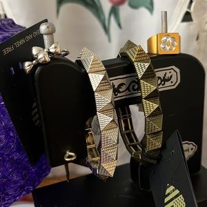 2Unisex metal Bracelets/ 2 ribbon rings / 1 gold tone metal ring/